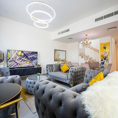 Modern Dubai Hills Luxury 4 Bedroom Villa Exterior photo