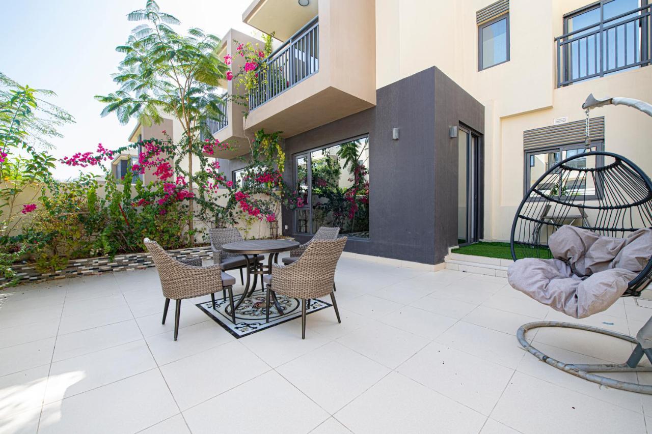 Modern Dubai Hills Luxury 4 Bedroom Villa Exterior photo